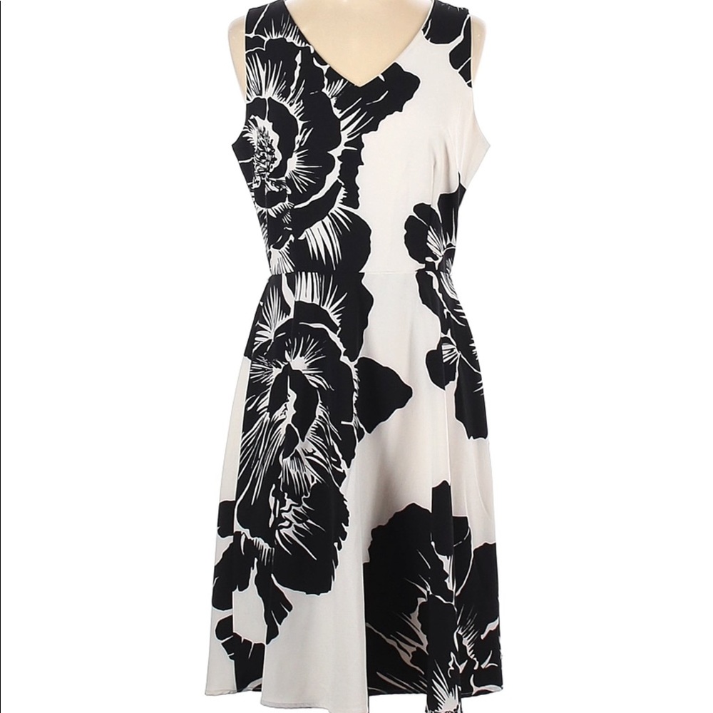 NY & Company Black & White floral dress